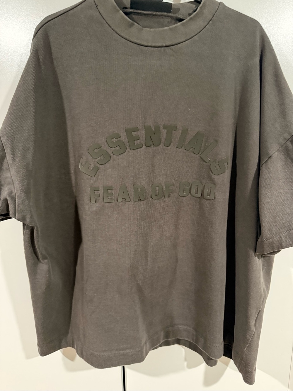 Essentials Fear of God size Xtra Small oversized fits like Medium